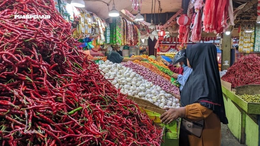 Stok Melimpah, Harga Cabai dan Tomat di Ternate Anjlok