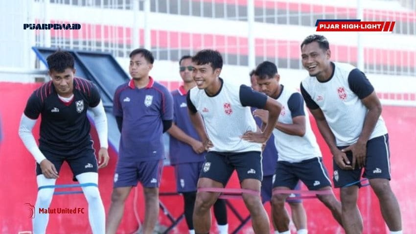 Latihan tim sepak bola Malut United